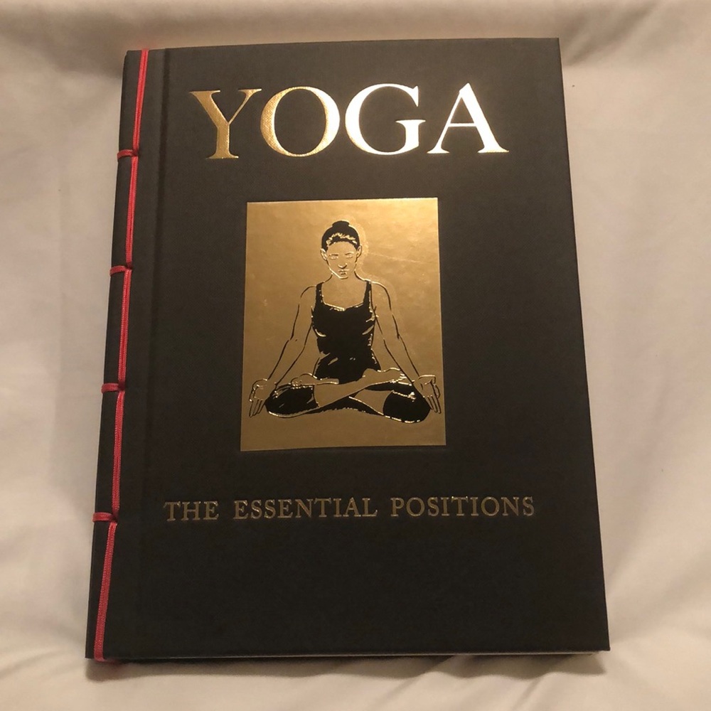 YOGA The Essential Positions